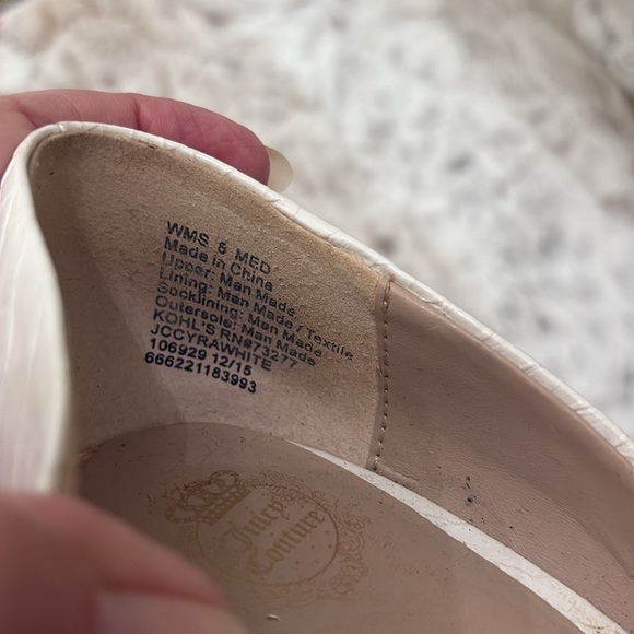 Juicy Couture White Stiletto Heel (SINGLE SHOE) with Ornate Pattern. Size 8 - Picture 6 of 10